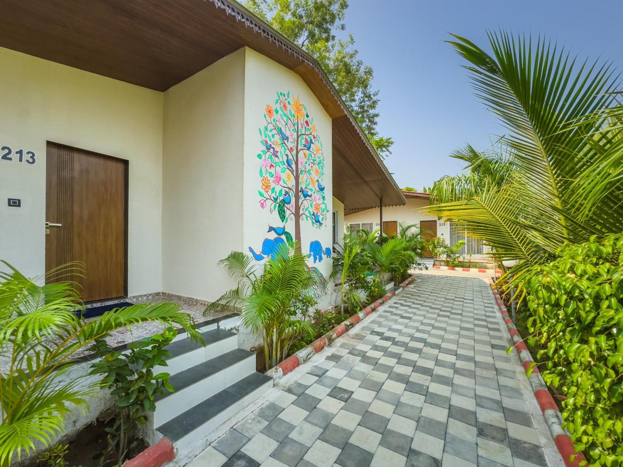 Riverview Tent Resort Kevadia Exterior photo